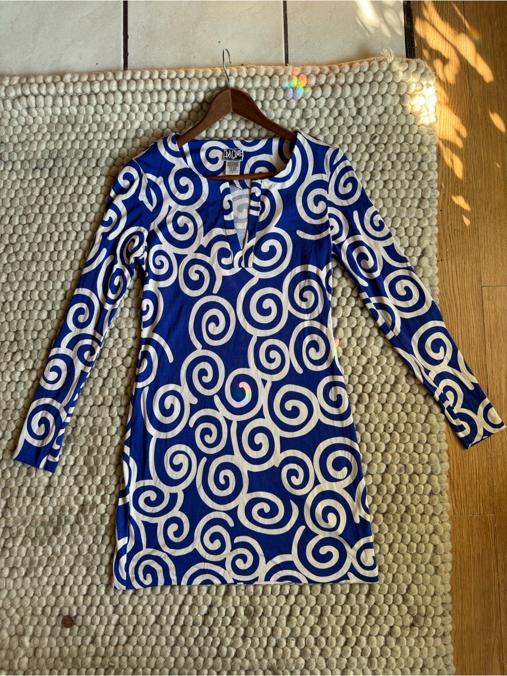Diane Von Furstenberg Blue and White Swirl Mini Dress sz 6